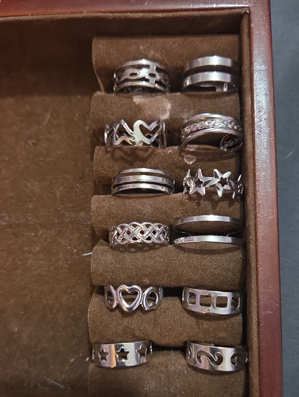 Silver Mixed Design Women's Toe Rings - Silver.   Set Of 12